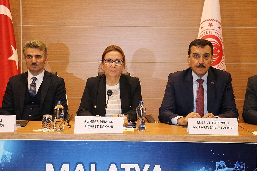 Bakan Pekcan İş Adamlarıyla Buluştu