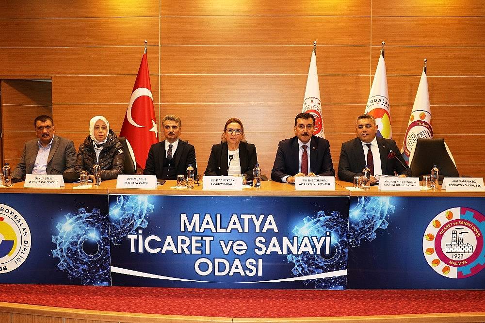 Bakan Pekcan İş Adamlarıyla Buluştu
