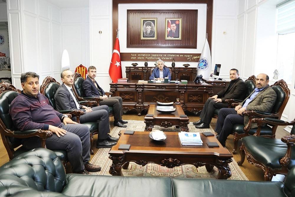 Hizmet-İş Sendikasından Başkan Güder'e Ek Maaş Teşekkürü