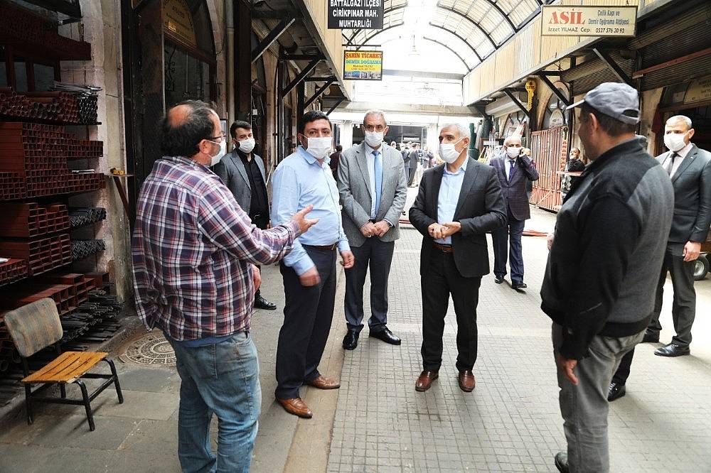 Güder'den Bakırcılar Çarşısı Esnafına Maske