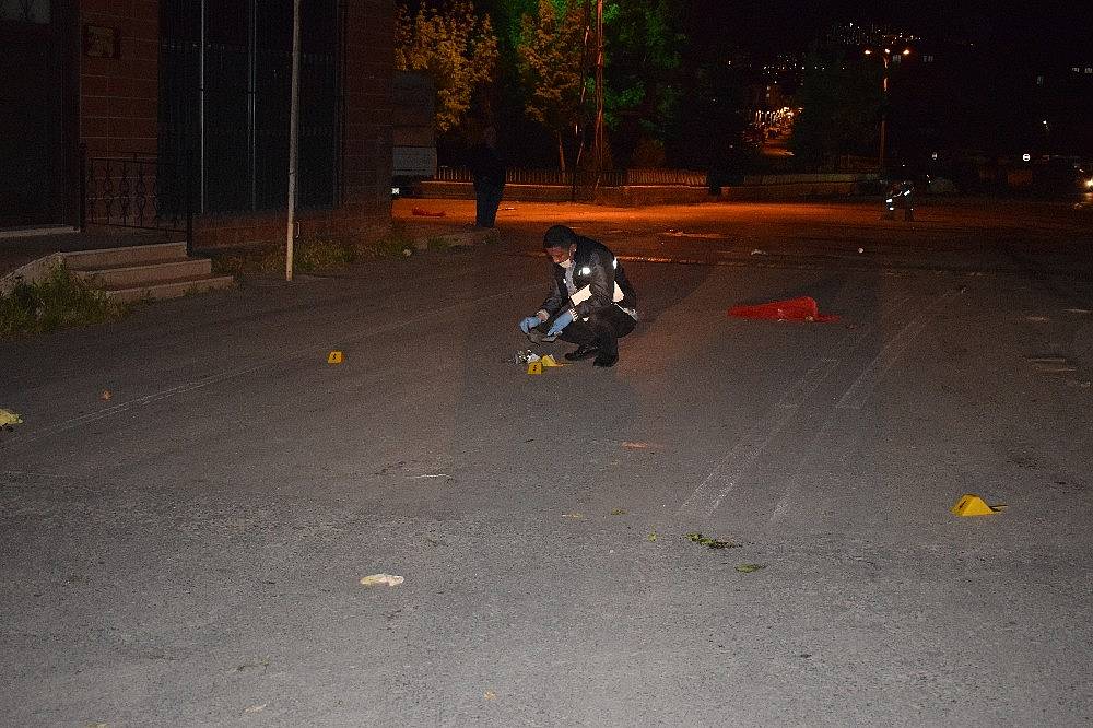 Sözlü Tartışma Silahlı Kavgaya Dönüştü: 1 Yaralı