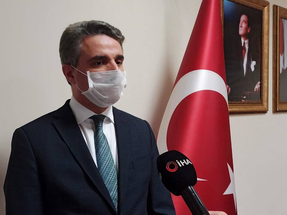 Vali Aydın Baruş; Pazar günü sokak ve caddeleri yaşlılarımıza bırakalım