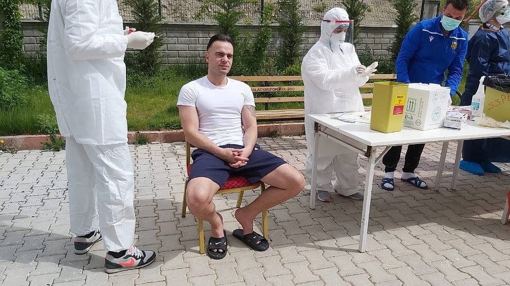 YMS'de futbolculara ve kulüp çalışanlarına korona virüs testi yapıldı