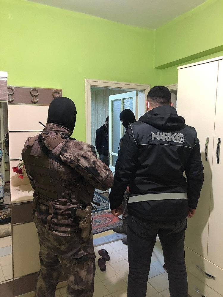 Uyuşturucu operasyonu: 14 gözaltı