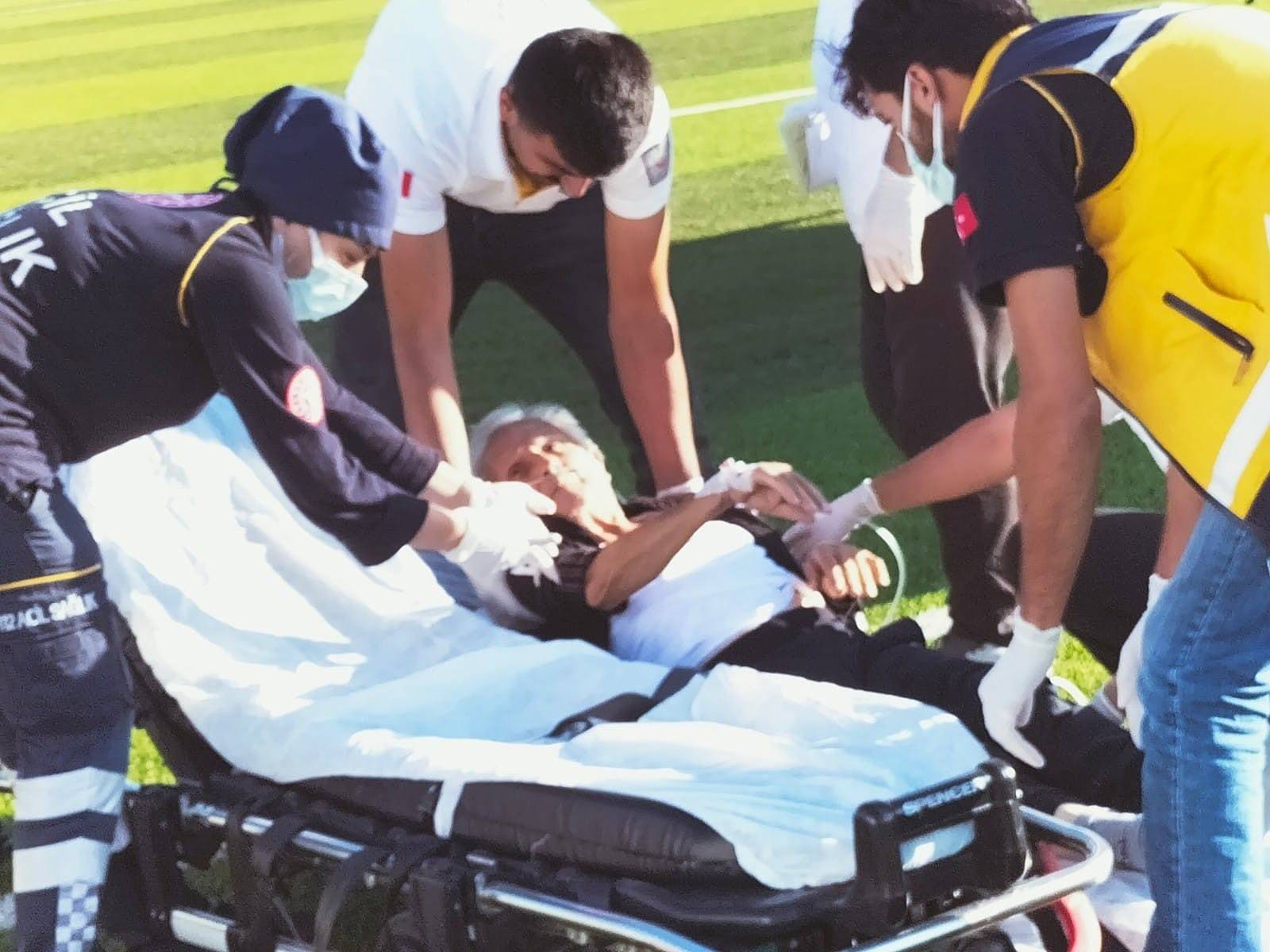 Kalp krizi geçiren yaşlı adamın imdadına hava ambulansı yetişti