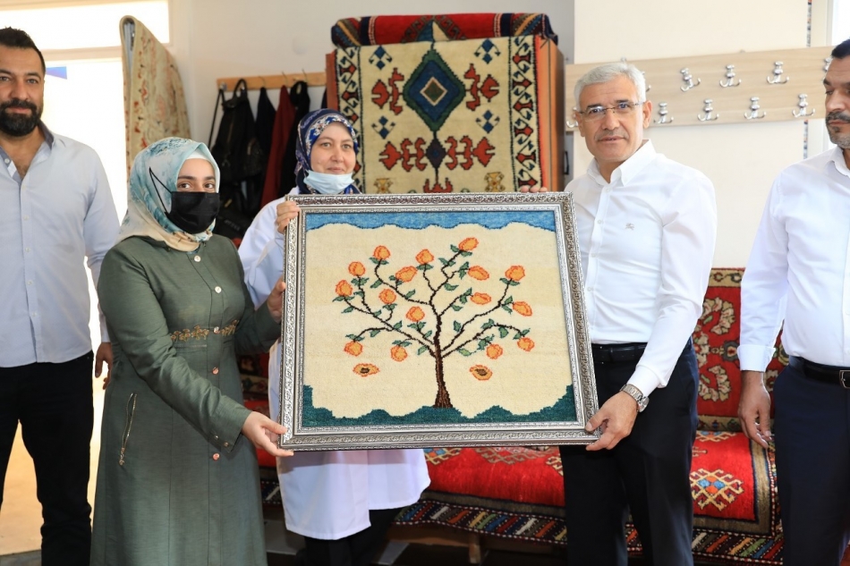 Başkan Güder, kursiyerlerle buluştu