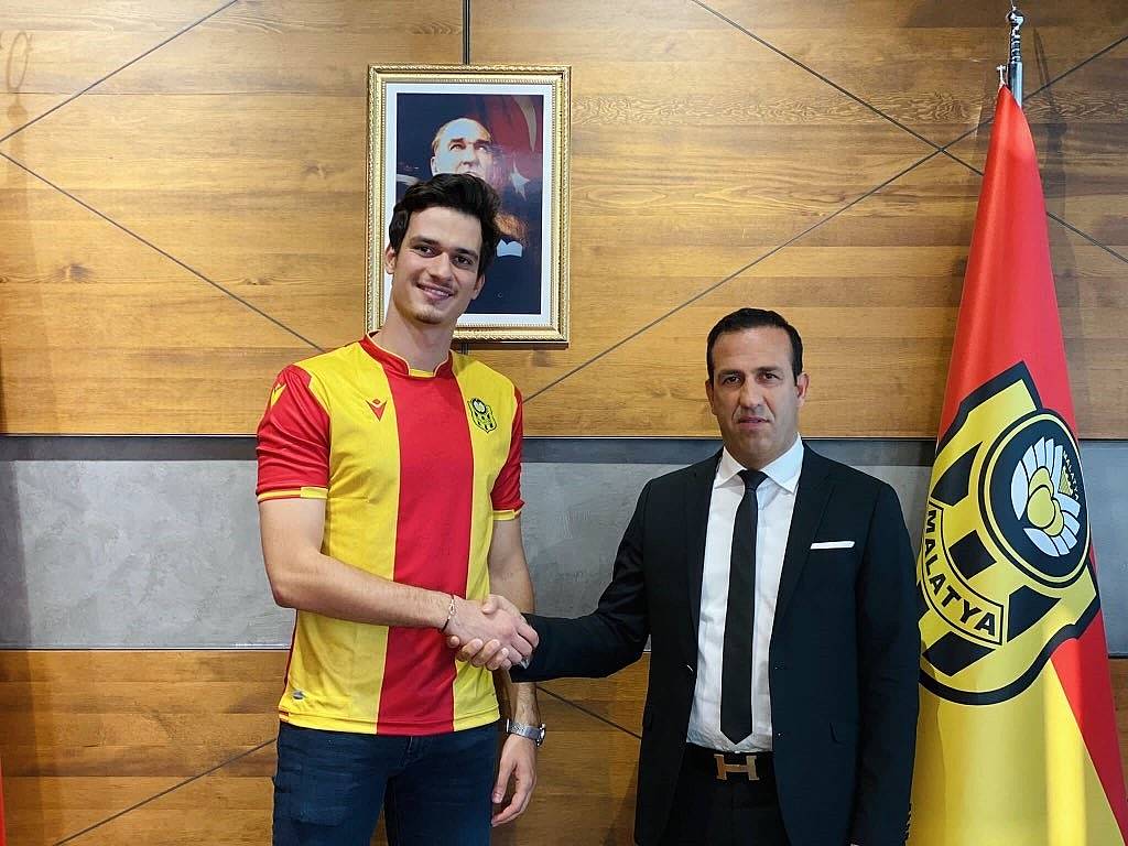 YMS, Ahmet Oytun Özdoğan ile 3 yıllık sözleşme imzaladı