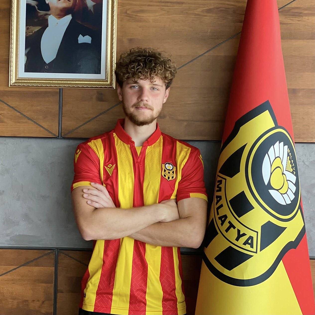 YMS, Arda Hilmi Şengül ile 3 yıllık sözleşme imzaladı
