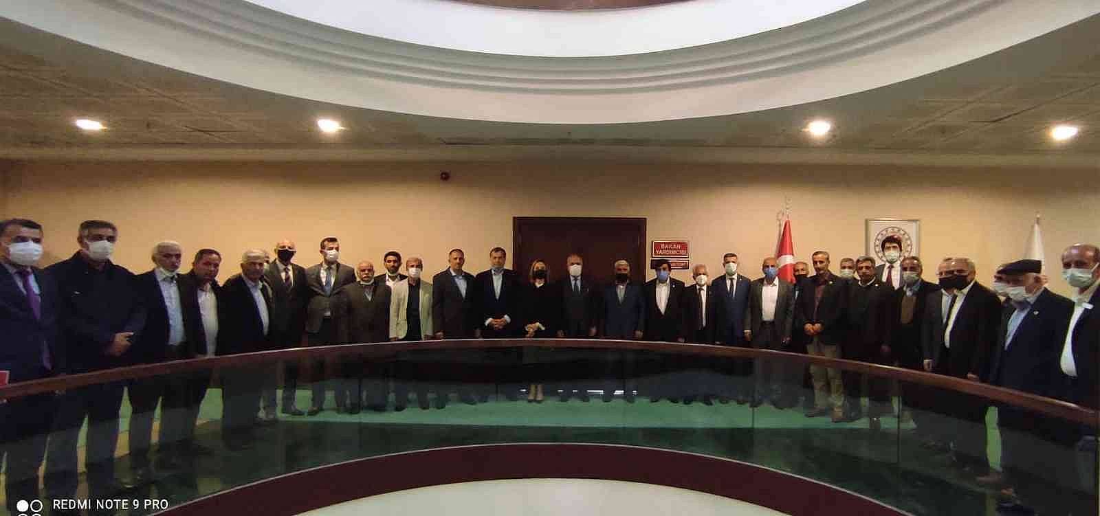 Bakan Yardımcısı Tunç, Malatyalı muhtarlarla buluştu