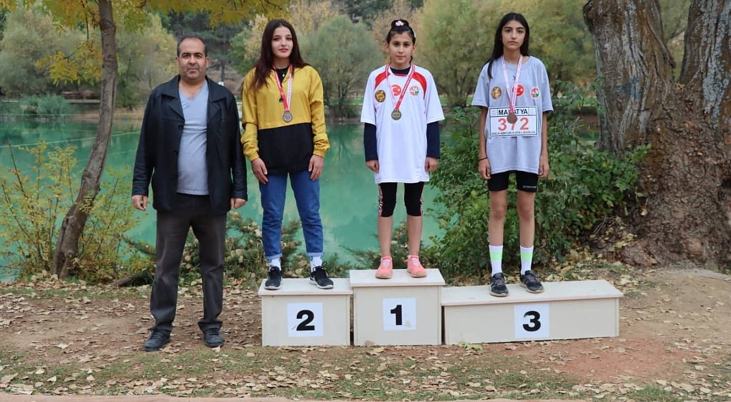 Cumhuriyet Koşusu'nda ter döktüler