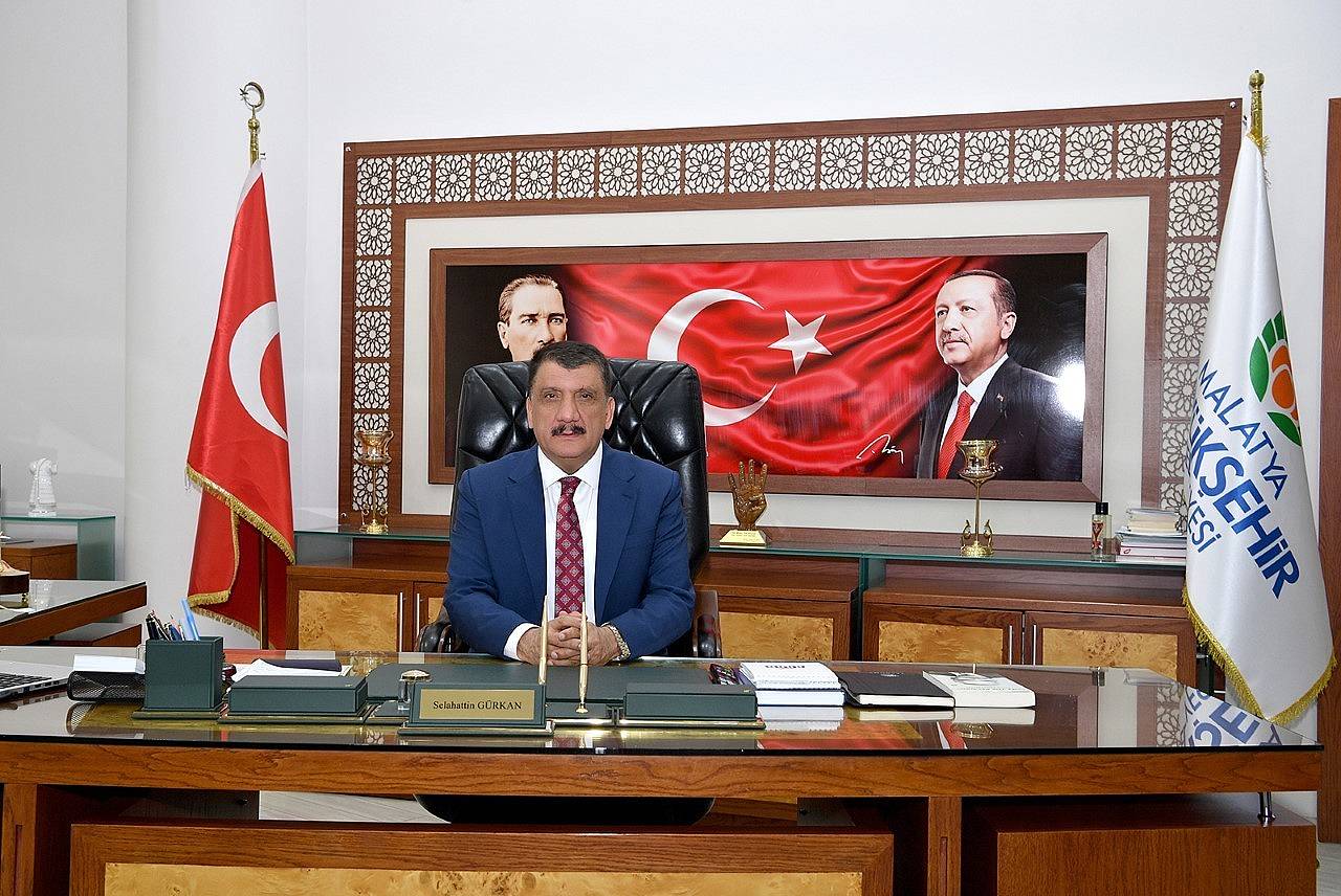 Başkan Gürkan'dan Öğretmenler Günü mesajı