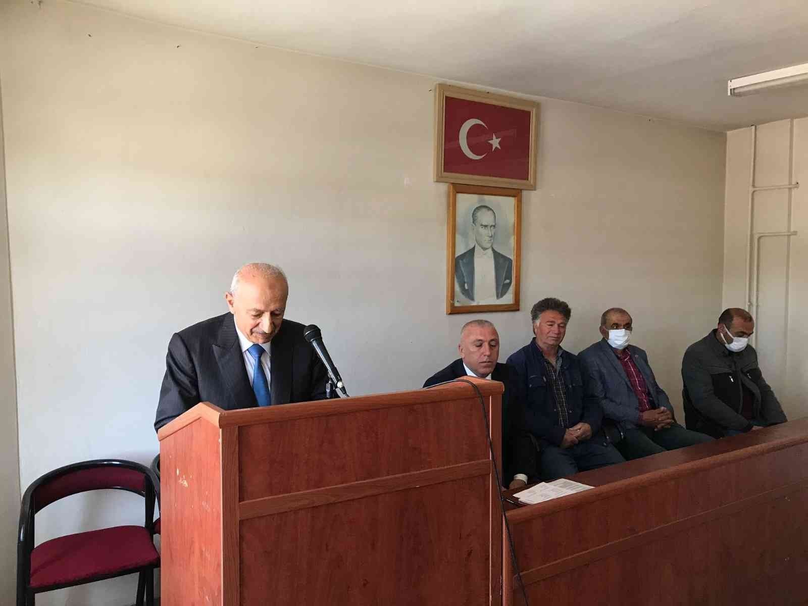 Arapgir Muhtarlar Derneğinde bayrak değişimi