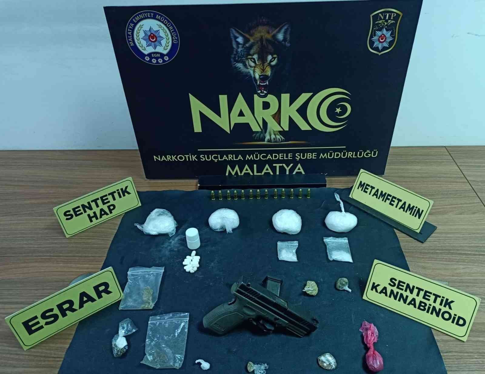 Malatya'da araçtaki uyuşturucu düzeneğini polis ortaya çıkardı