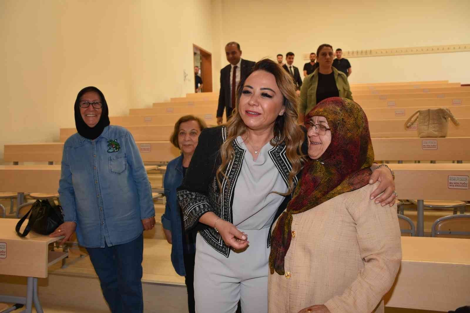 Tazelenme Üniversitesi'nde ilk ders heyecanı yaşandı
