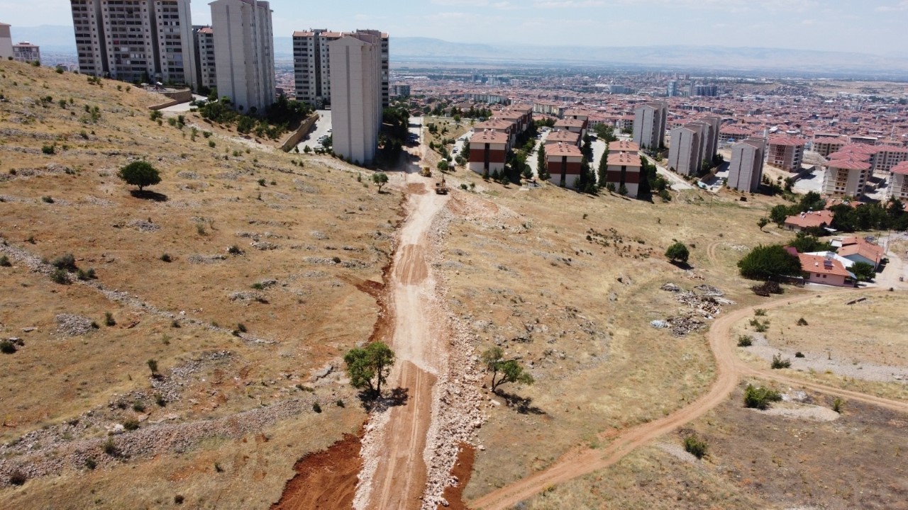 Battalgazi'de yeni yol açma çalışmaları sürüyor