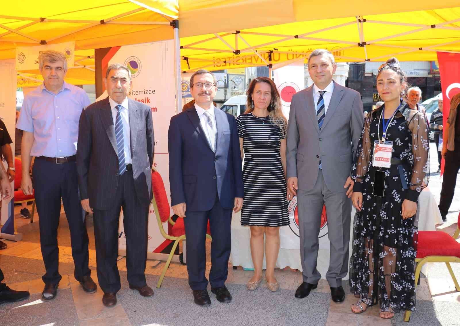 Tercih Fuarında, öğrencilere Anadolu üniversiteleri tanıtıldı