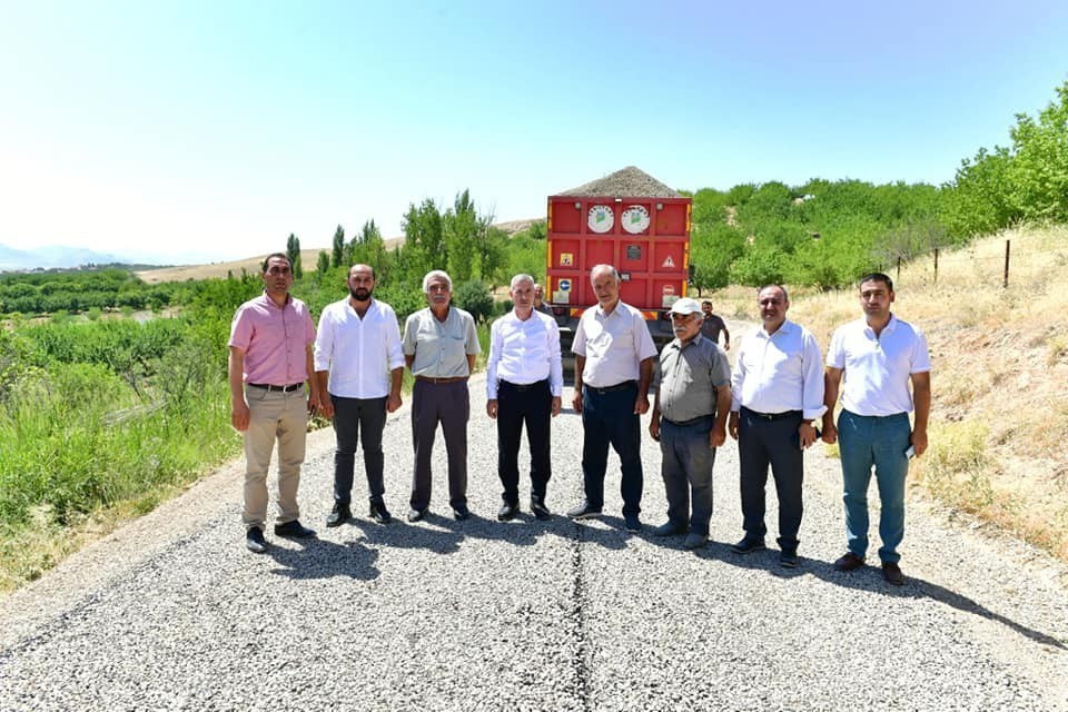 Yeşilyurt'ta Çayırköy ve Karahan arasına konforlu yol