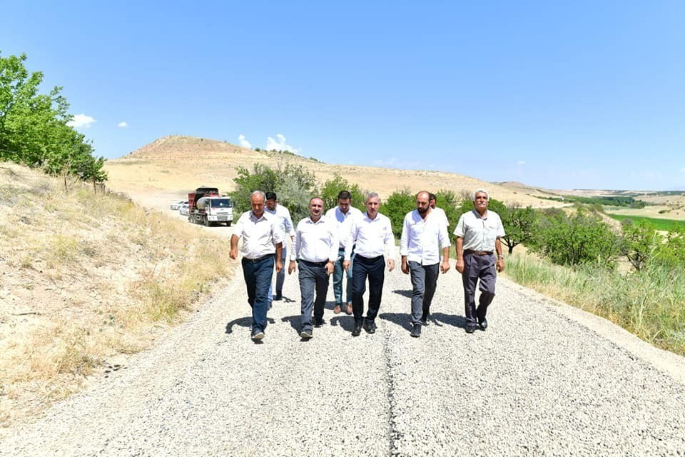 Yeşilyurt'ta Çayırköy ve Karahan arasına konforlu yol