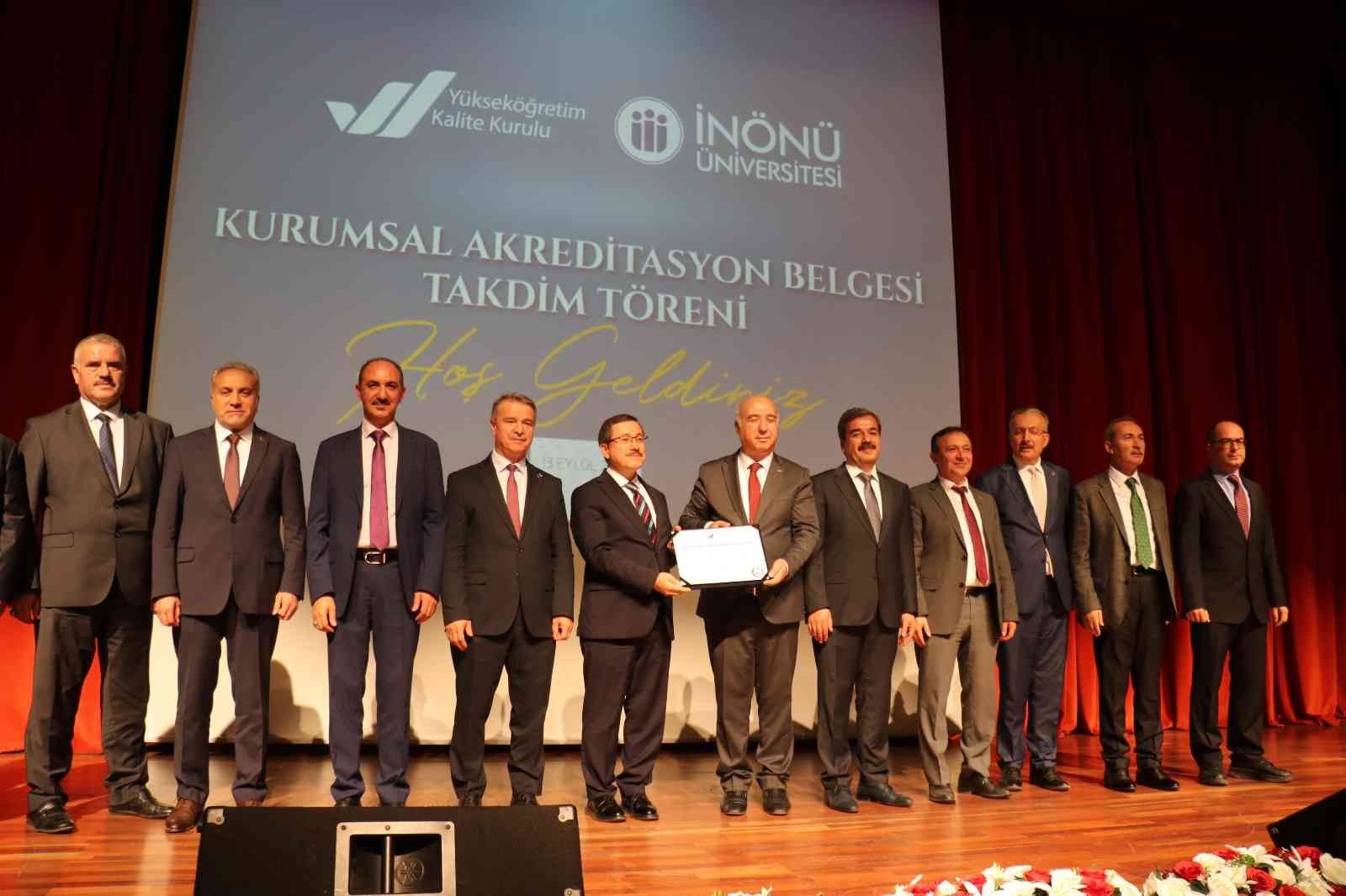 İnönü Üniversitesi'ne Akreditasyon Belgesi