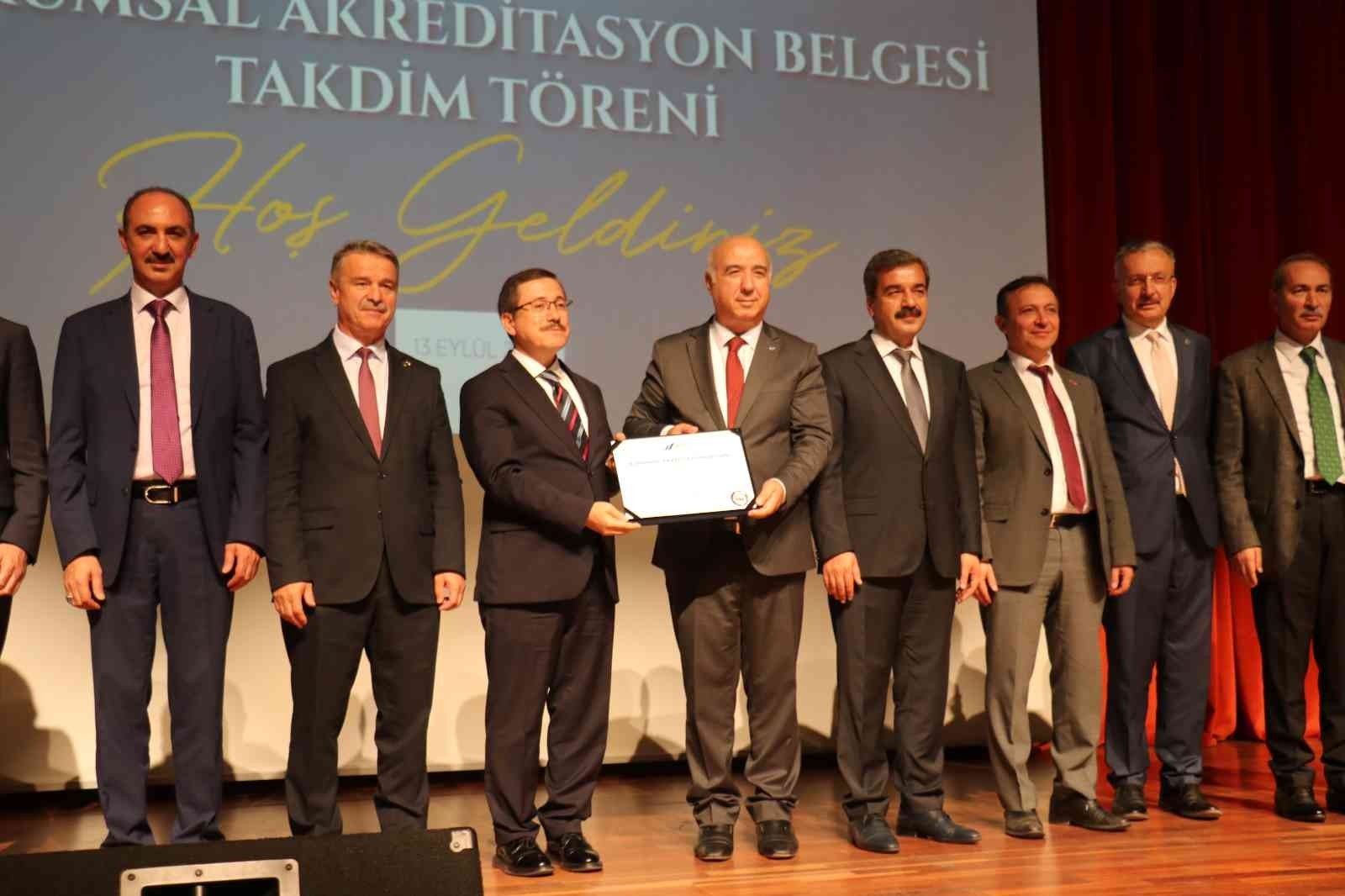 İnönü Üniversitesi'ne Akreditasyon Belgesi