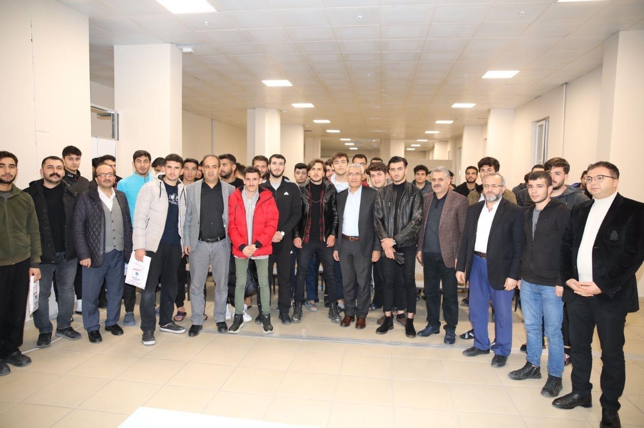 Başkan Güder'den öğrencilere tavsiyeler