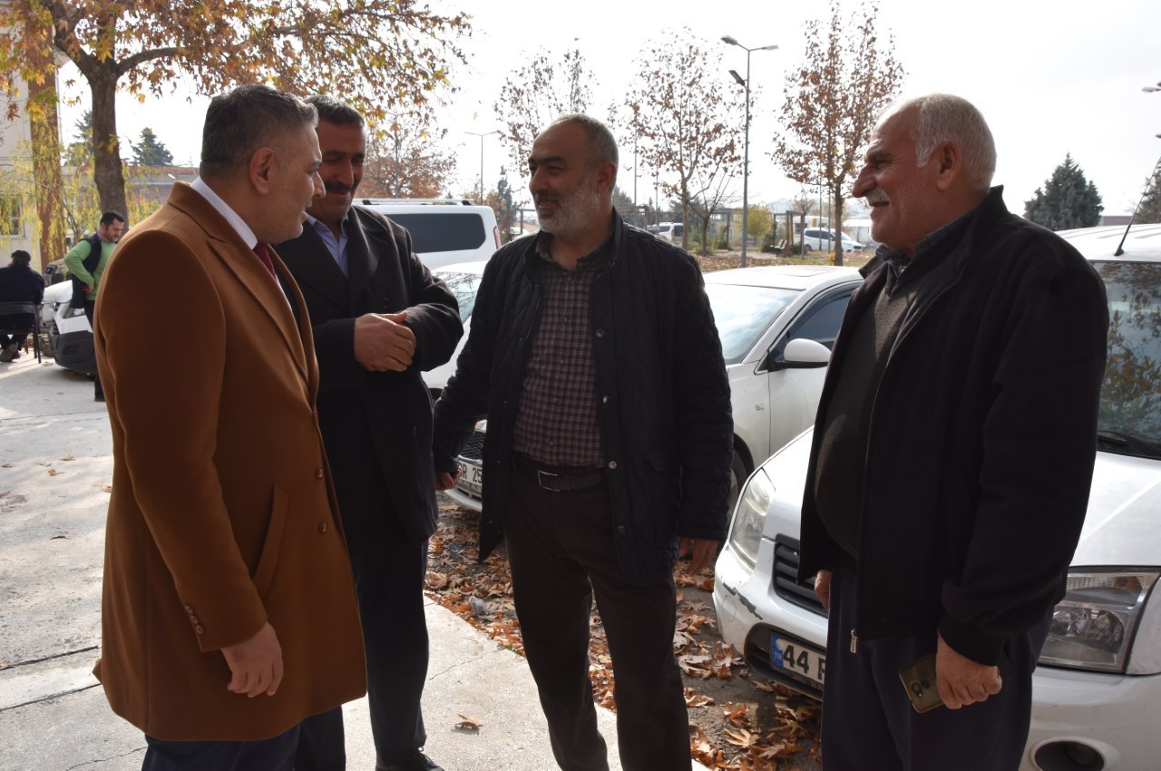 Başkan Sadıkoğlu: "Malatya'nın yükünü taşıyorlar"