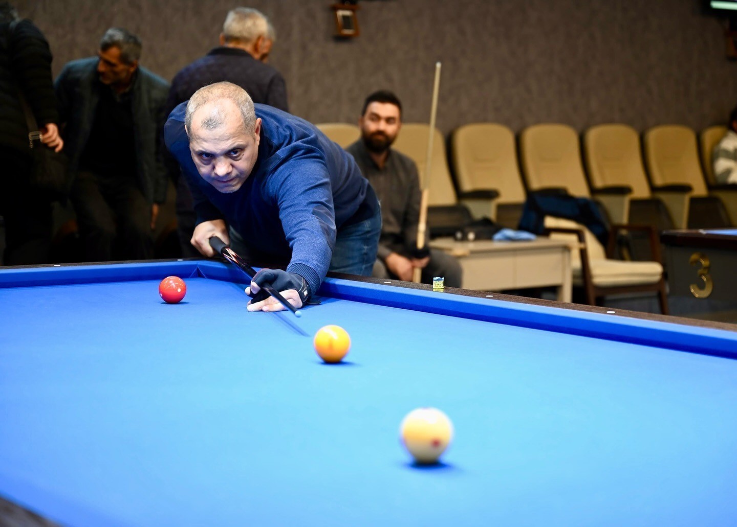 Bilardo tutkunları Yeşilyurt'ta buluştu