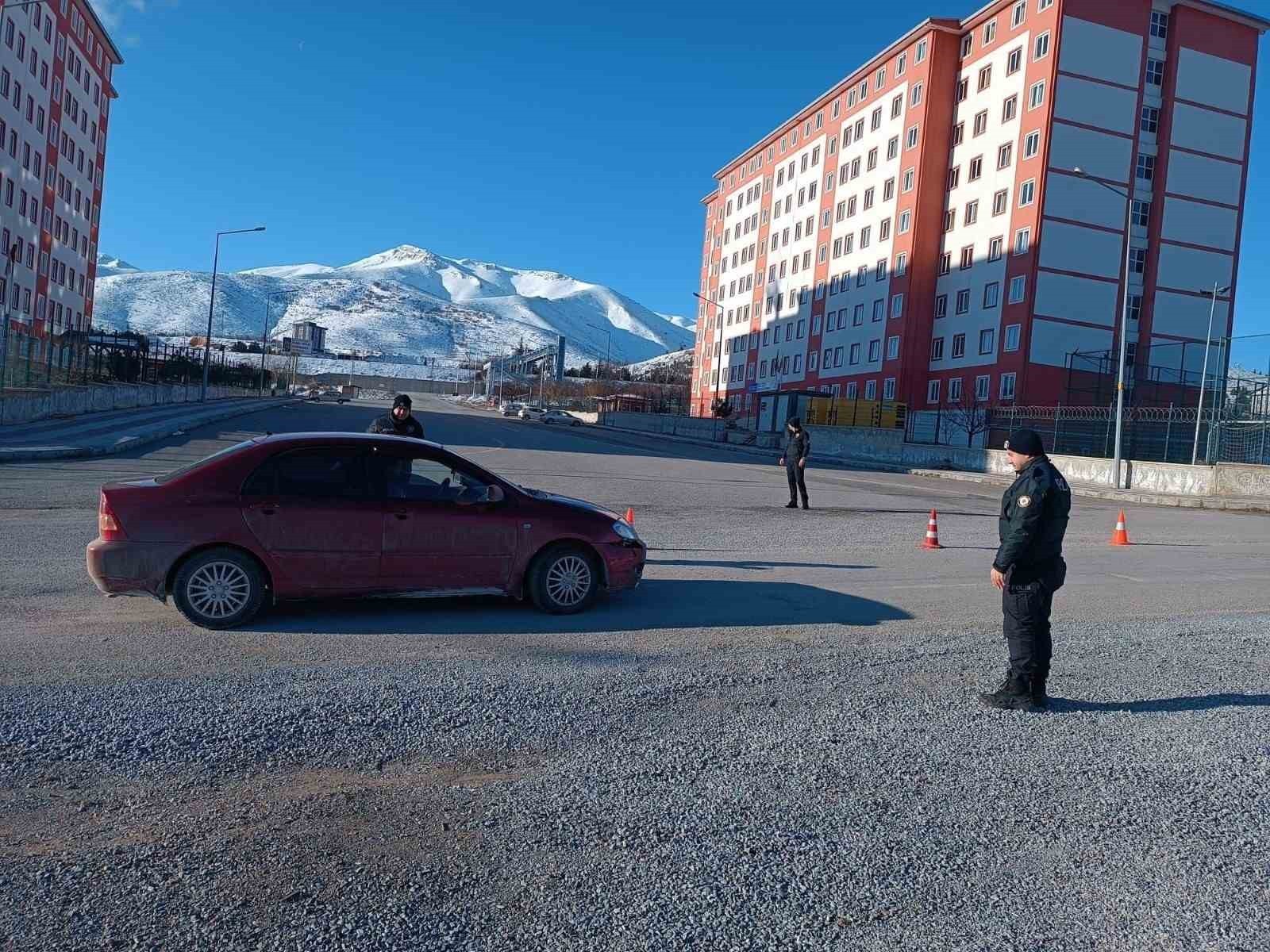 Malatya'da okul ve yurt çevrelerinde güvenlik denetimleri sürüyor