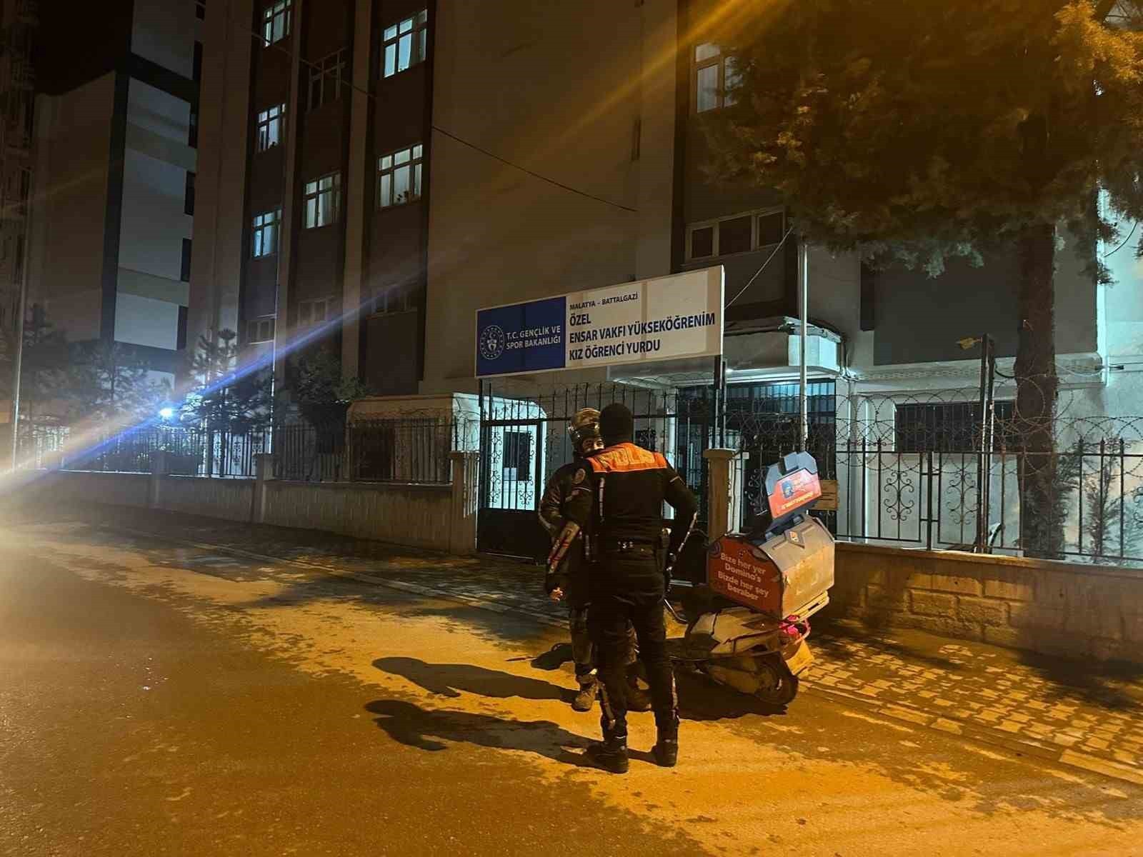 Malatya'da okul ve yurt çevrelerinde güvenlik denetimleri sürüyor