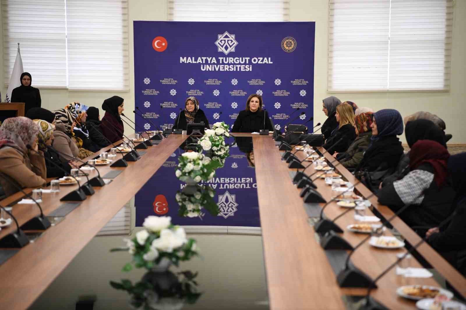 "Yıkımın Ardında Umut ve Dayanışma Söyleşisi" düzenlendi