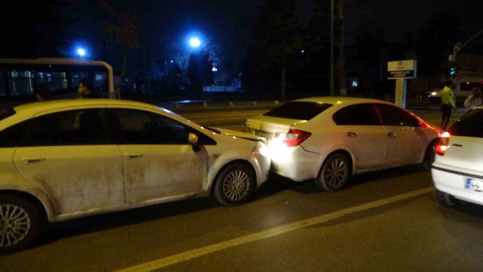 Malatya'da 4 araç birbirine girdi: 1 yaralı