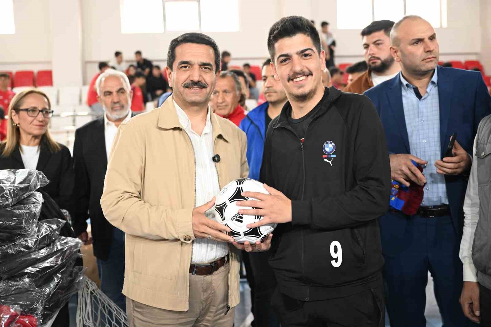 Battalgazi'den amatör spor kulüplerine 4,5 milyon TL'lik destek