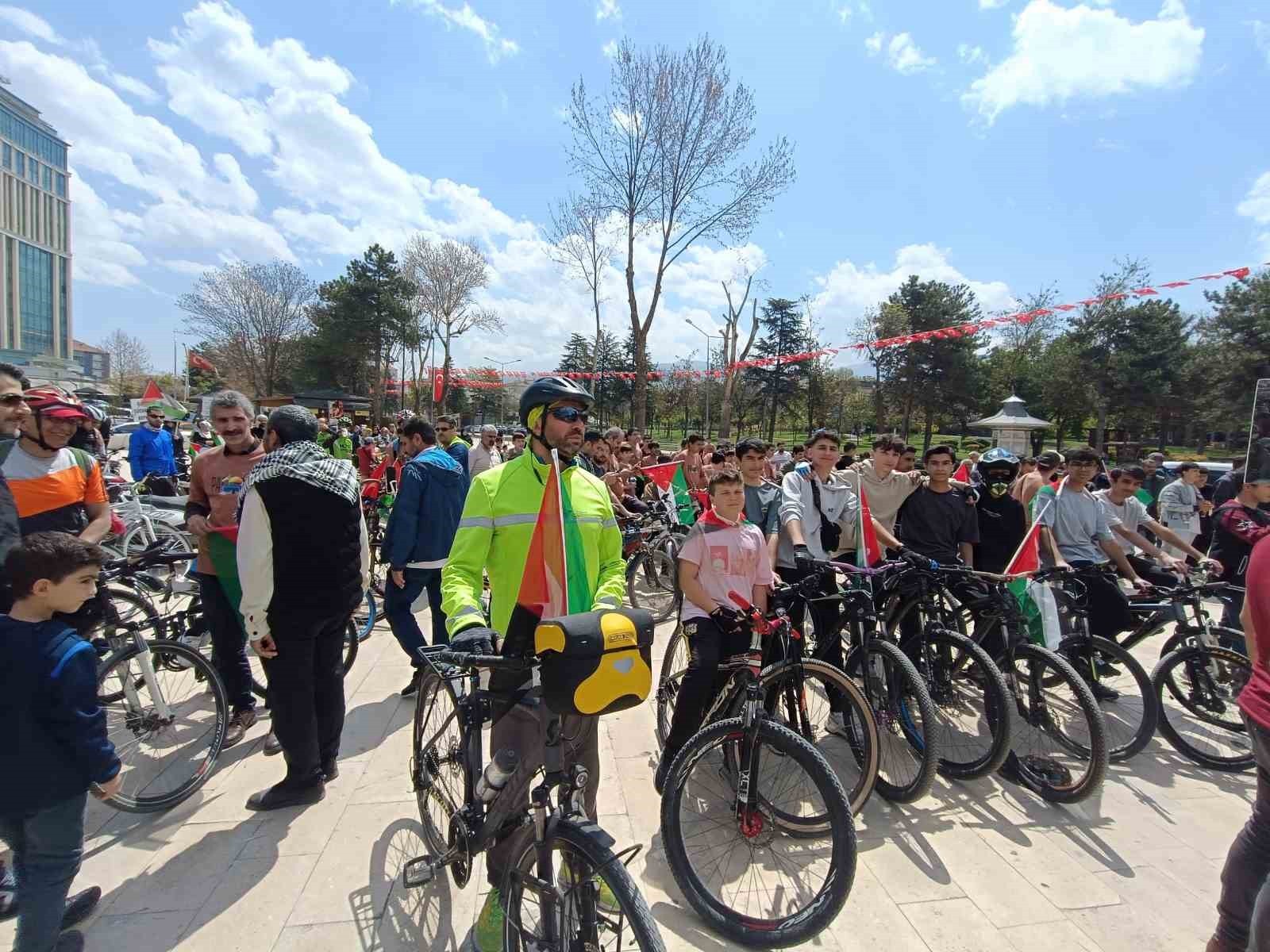 Malatya'da "Gazze için sür ve diren" etkinliği düzenlendi