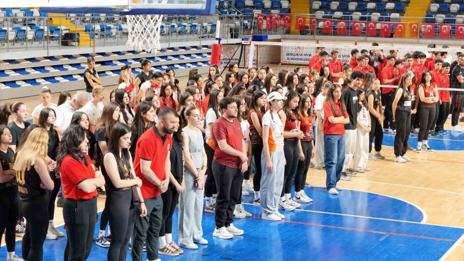 Malatya'da voleybolda kupalar sahibini buldu