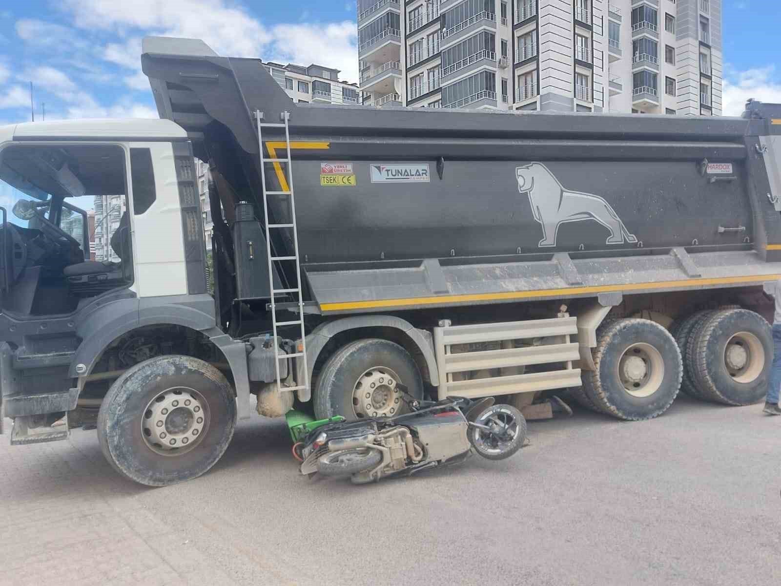 Malatya'da kamyon ile motosiklet çarpıştı: 1 yaralı