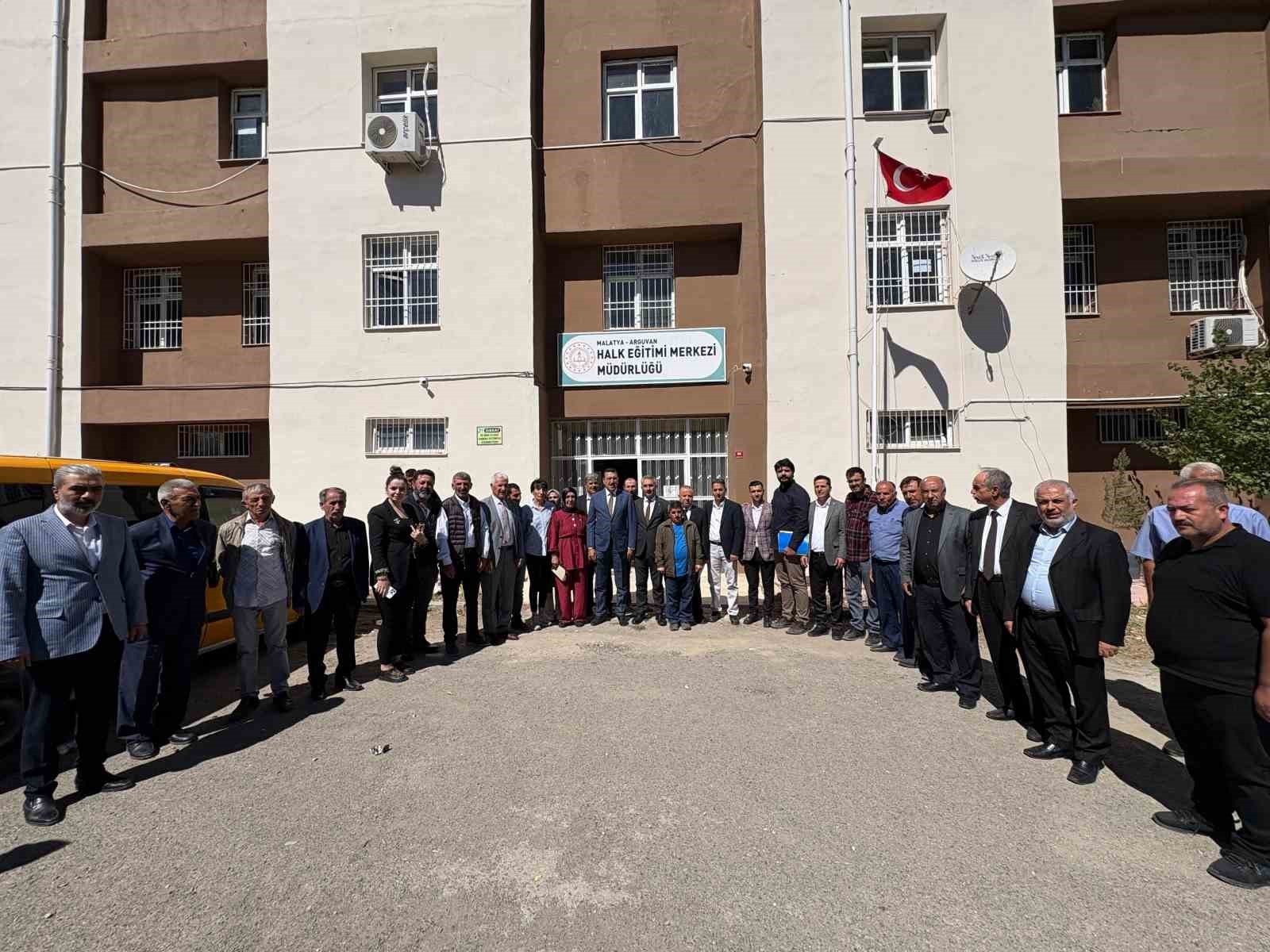 Milletvekili Tüfenkci Arguvan'da temaslarda bulundu