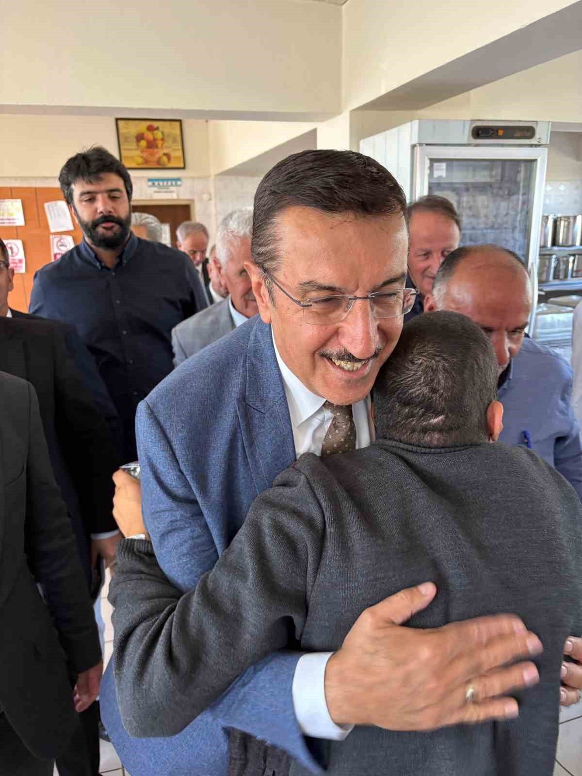 Milletvekili Tüfenkci Arguvan'da temaslarda bulundu