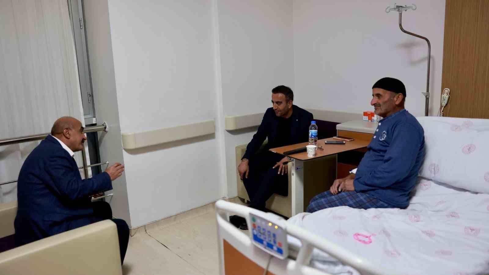 Akçadağ Belediye Başkanı Ulutaş'tan Hastane ziyareti