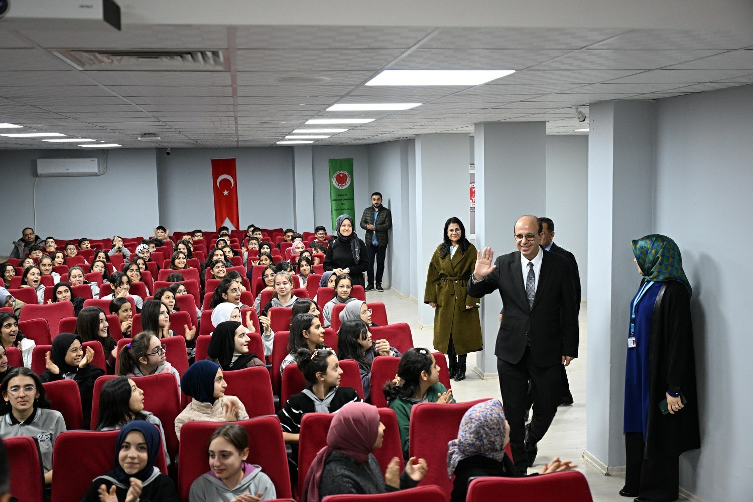 Başkan Geçit: "En güvenli liman ailedir"