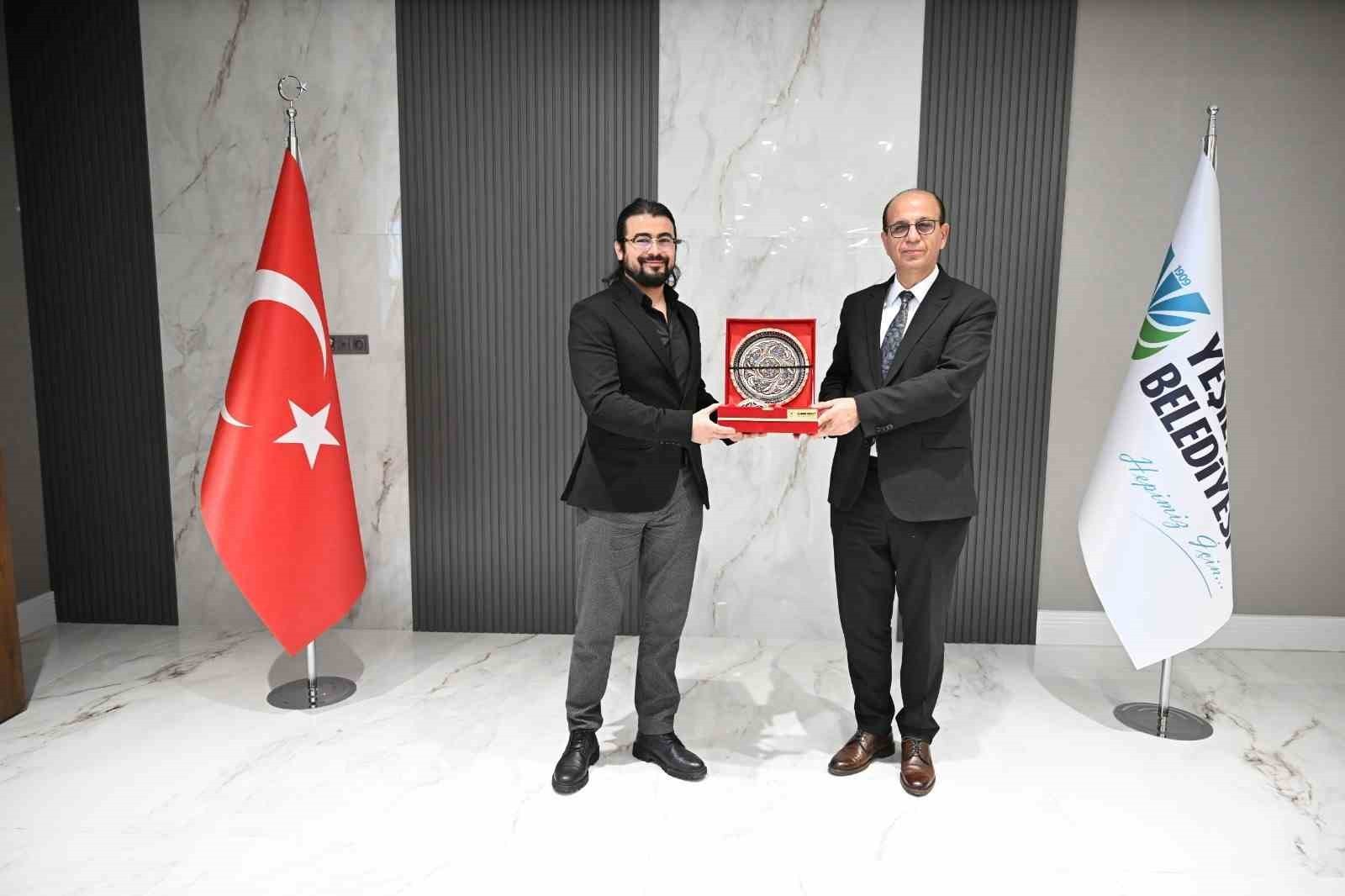 "Gençlik ve Ailem" konulu kısa film yarışması konukları, Başkan Geçit ile bir araya geldi