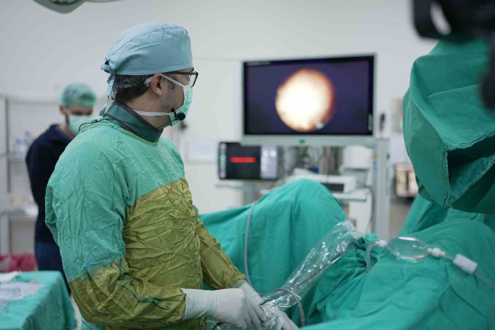 Malatya Eğitim ve Araştırma Hastanesi'nde 320 kişinin katıldığı canlı cerrahi kursu
