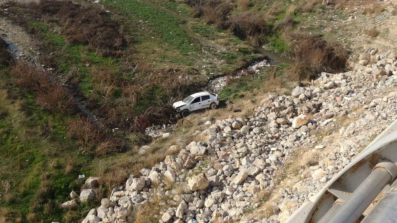 Malatya'da otomobil köprüden uçtu: 1 ölü, 2 yaralı