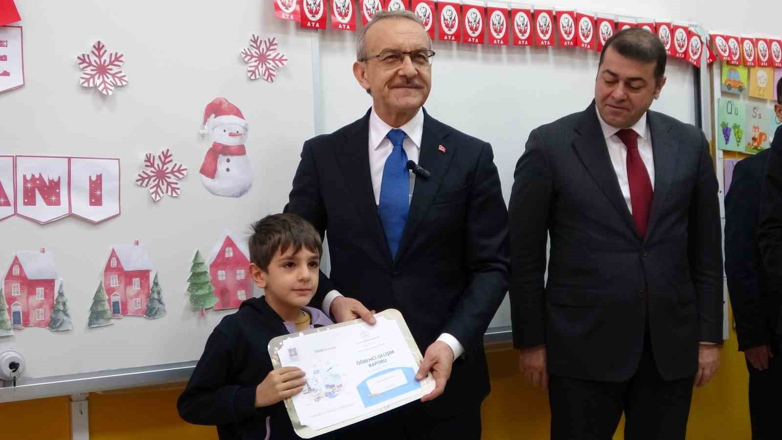 Malatya'da 151 bin 899 öğrenci karne aldı