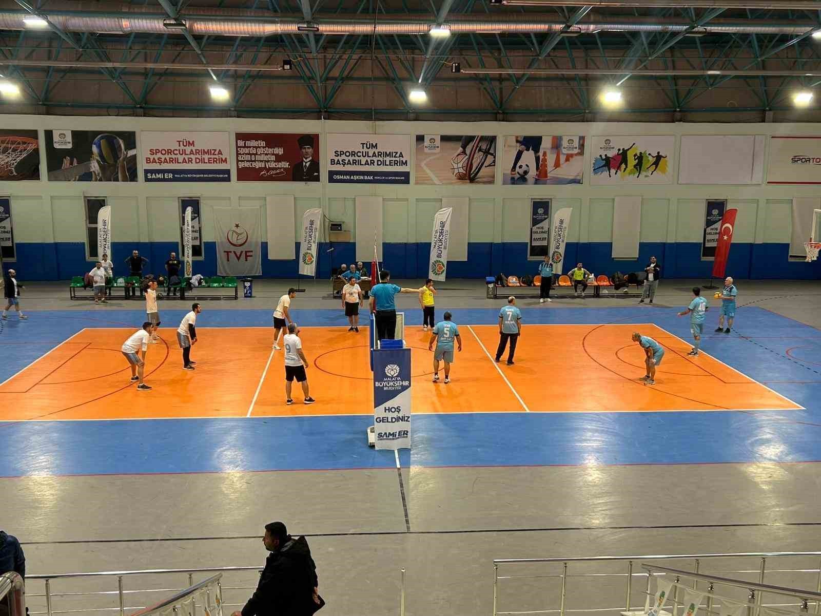 Malatya'da 2. Kurumlar Arası Voleybol Turnuvası başladı