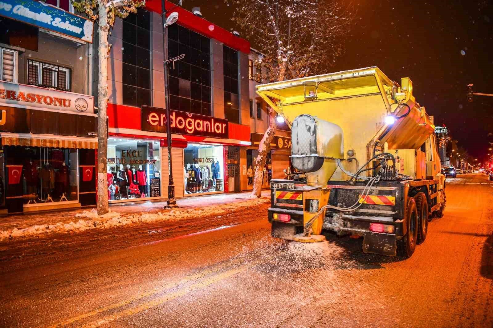 Malatya'da kapanan 117 Mahalle yolu ulaşıma açıldı