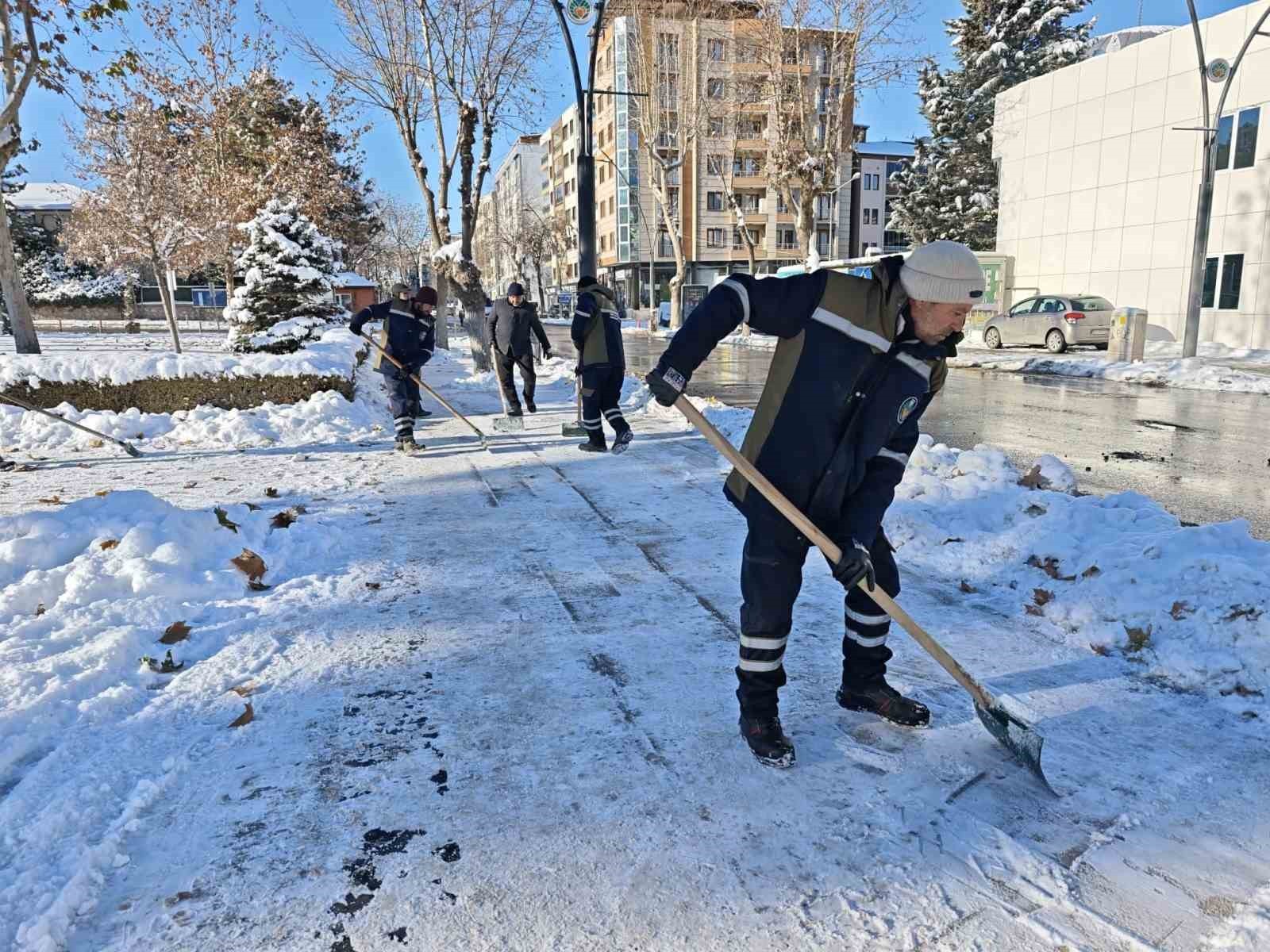 Malatya'da kapanan 117 Mahalle yolu ulaşıma açıldı