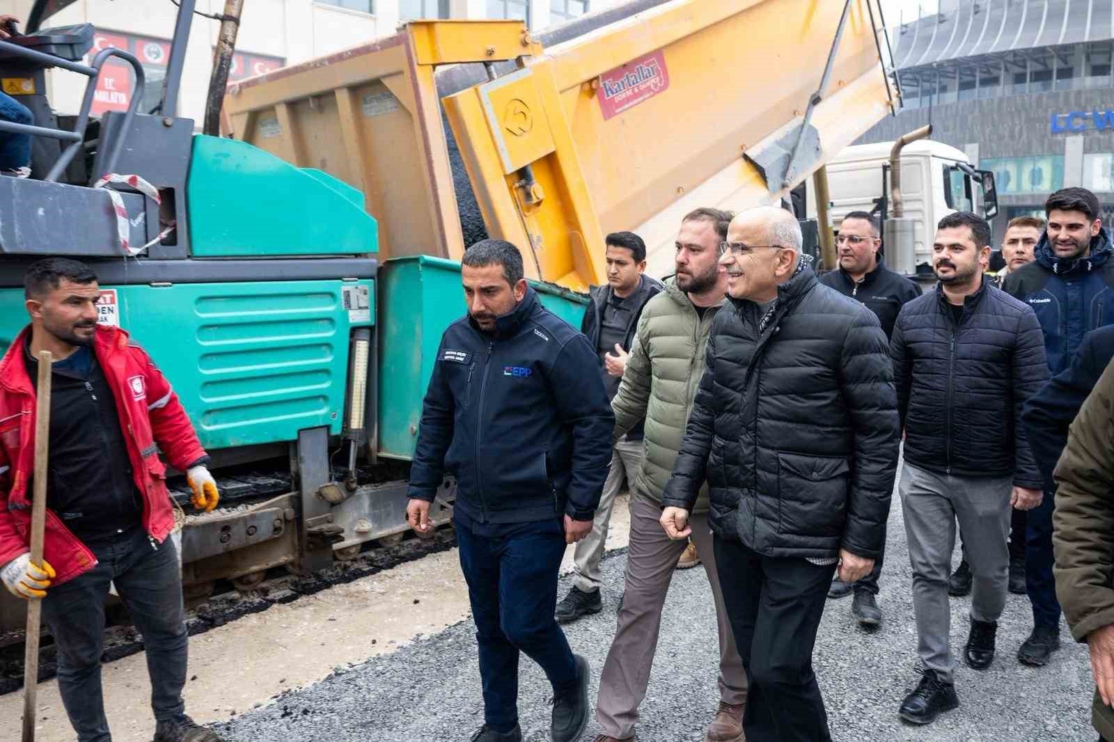 Başkan Er: "Kışla caddesi-kız meslek lisesi arası önümüzdeki hafta trafiğe açılacak"