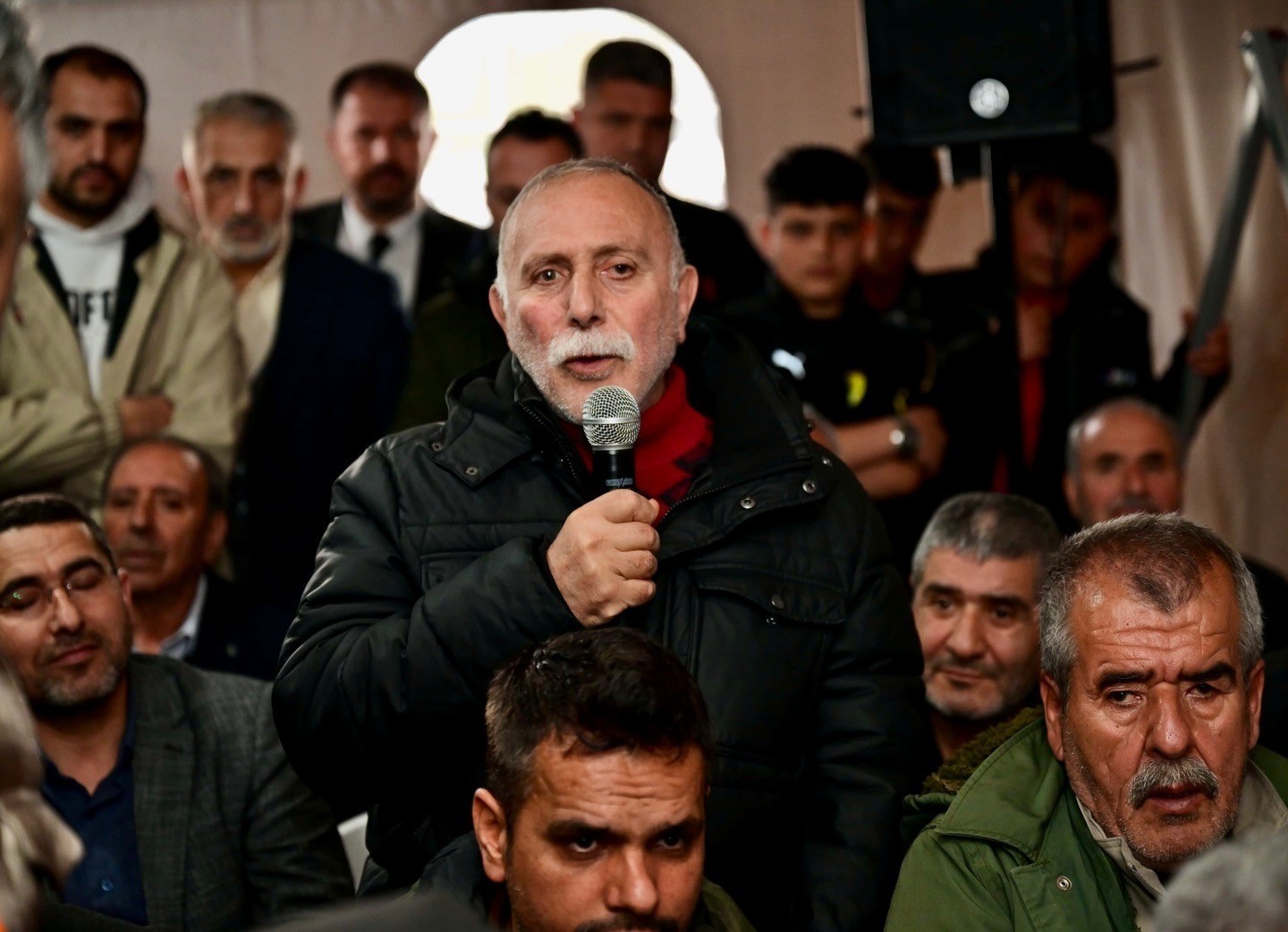 Başkan Geçit, Aşağıbağlar'da vatandaşların taleplerini dinledi