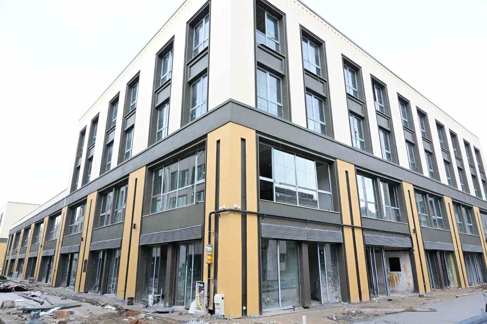 Başkan Taşkın, Akpınar Çarşı Merkezi'nde incelemelerde bulundu