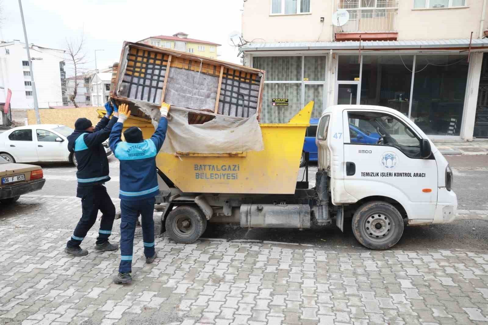 Battalgazi'de cadde ve sokaklarda temizlik çalışması